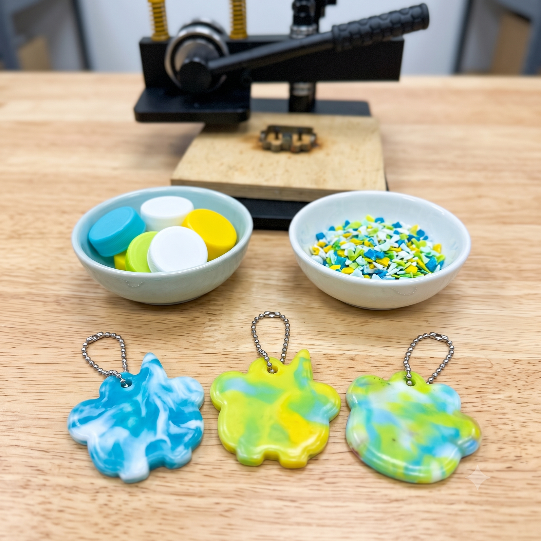 プラスチックに触れる体験！溶かして抜く、特製キーホルダー